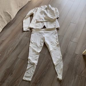 Live electric 2 pc cream work out set never worn